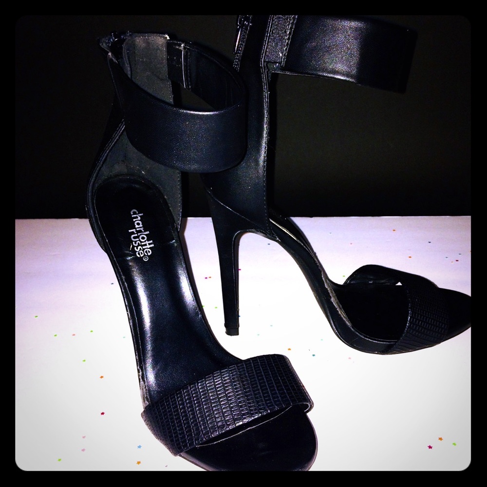♠️♣️Black Charlotte Russe heels ♣️♠️